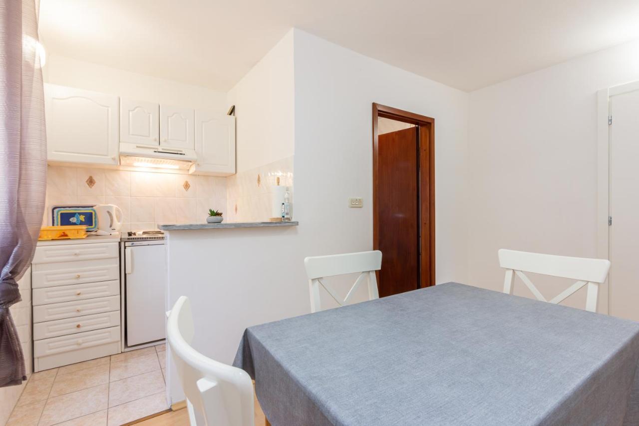 Apartments Marin With Sea View Baška Екстериор снимка