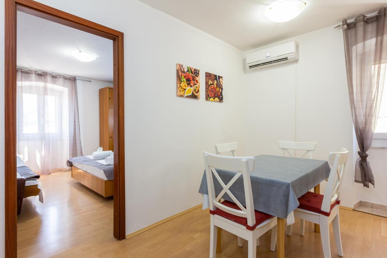 Apartments Marin With Sea View Baška Екстериор снимка